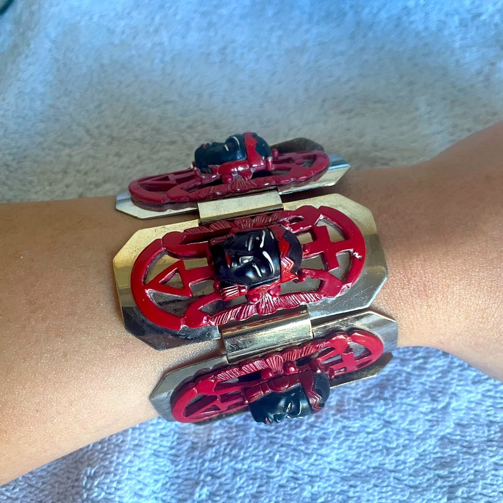 Bracelet